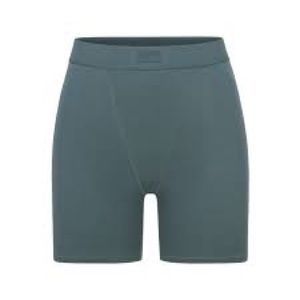 Skims boyfriend boxer